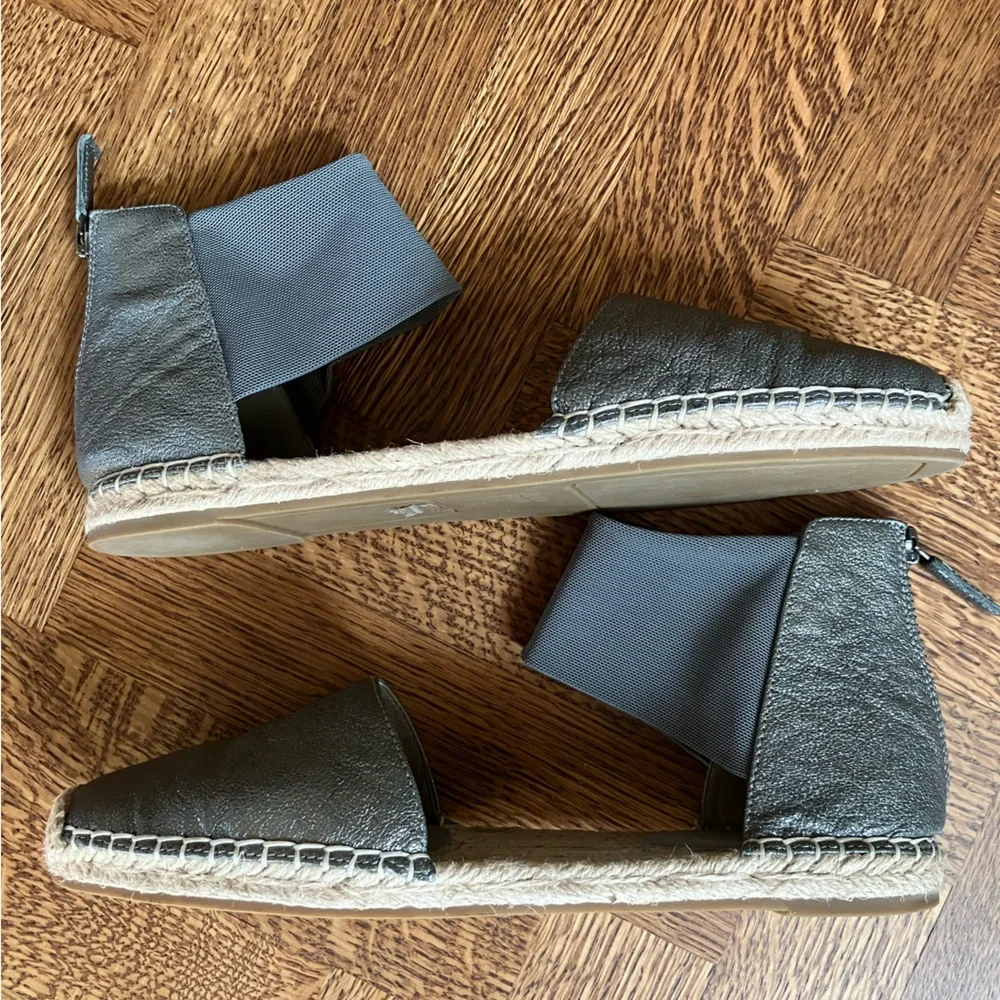 Eileen Fisher Coy cuff espadrille flats sandal metallic silver sustainable 8